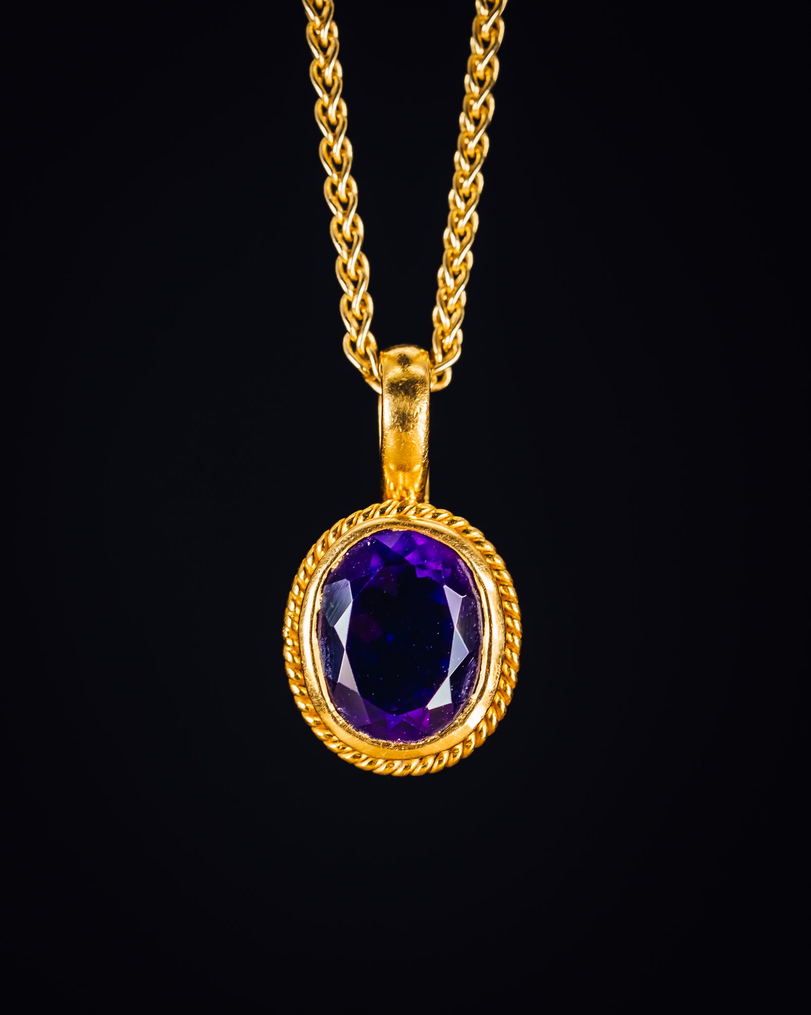 22k Yellow Gold Amethyst Pendant