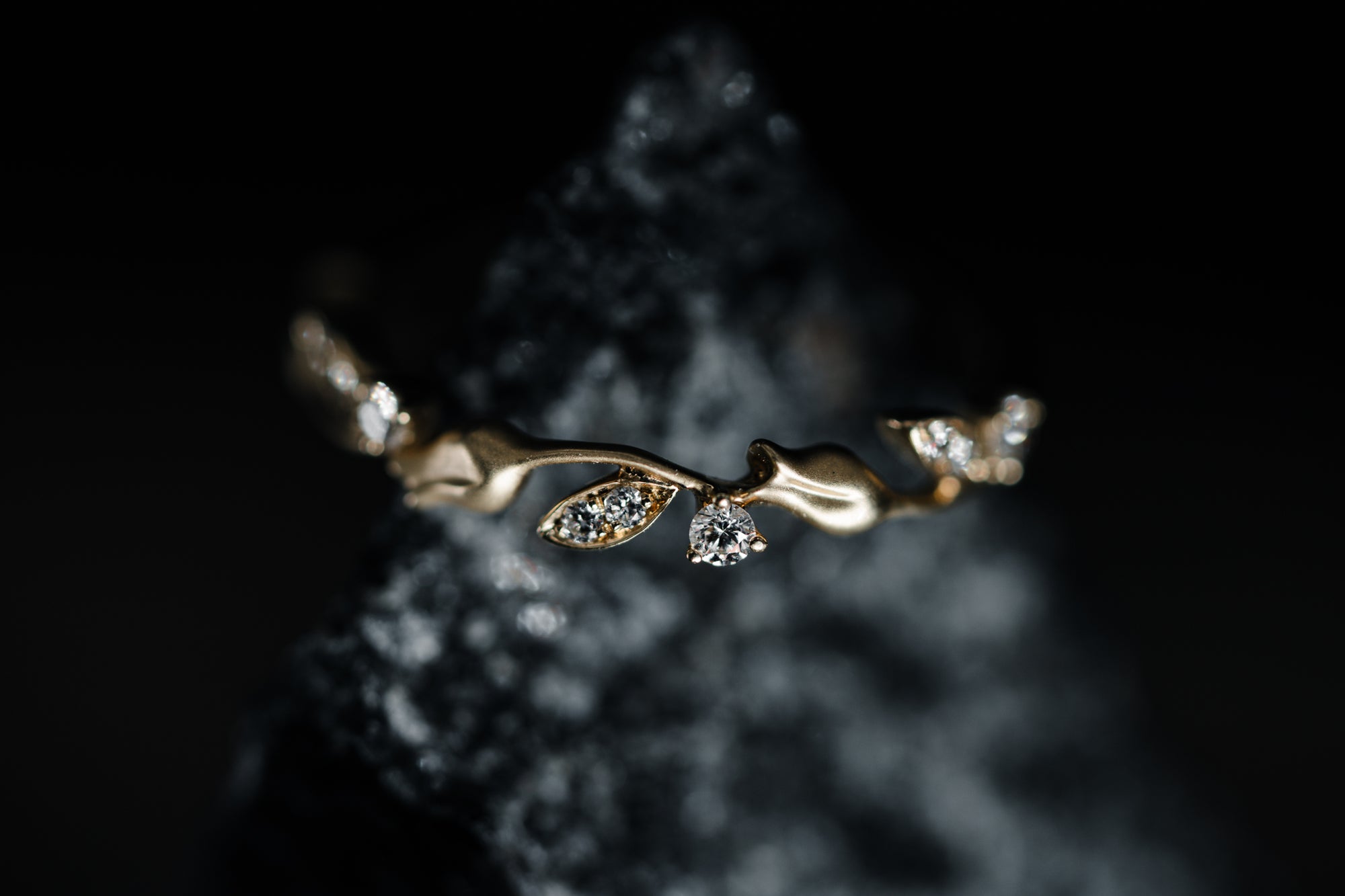 14k Yellow Gold Sackable Diamond and Leaf Ring